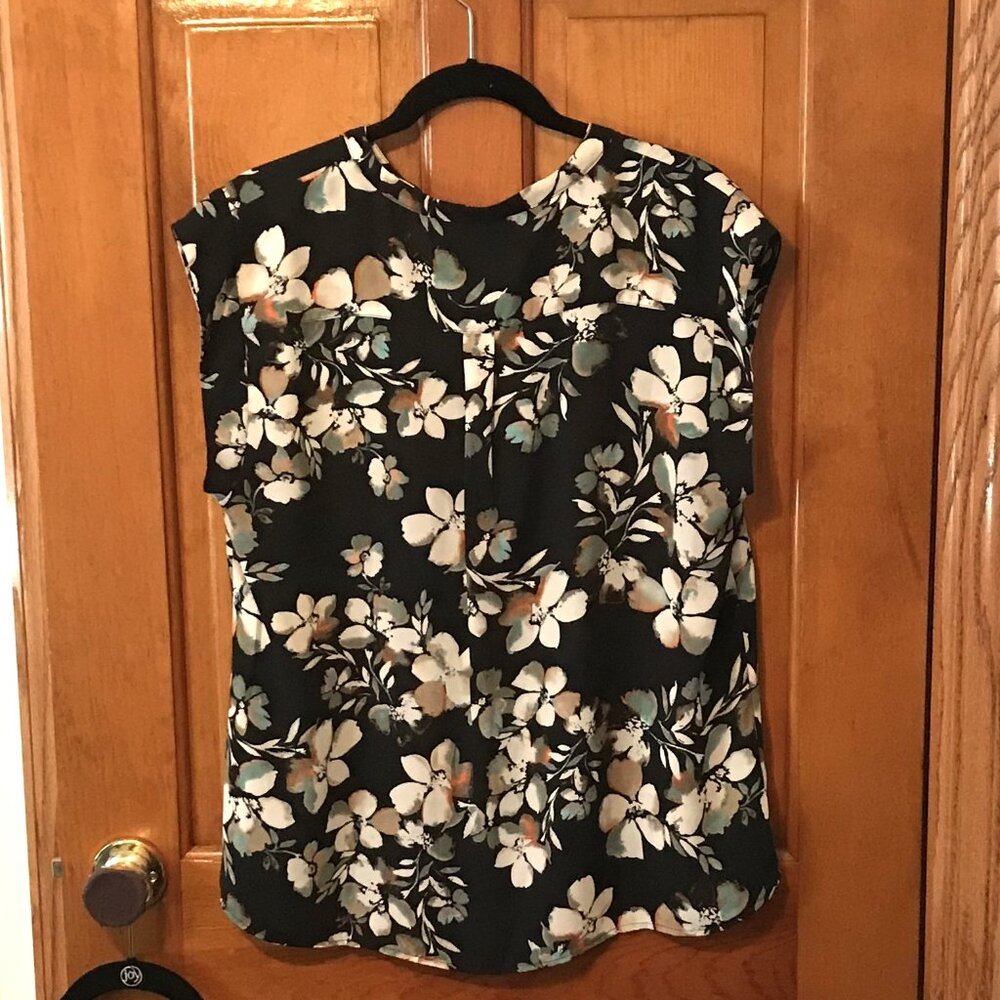 Black with Flowers Shell Top - The Limited - XL